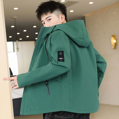 Ανδρικό μπουφάν καθημερινά με επιγραφές και κουκούλα