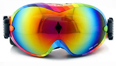 Γυαλιά σκι και snowboard με χρωματιστούς φακούς