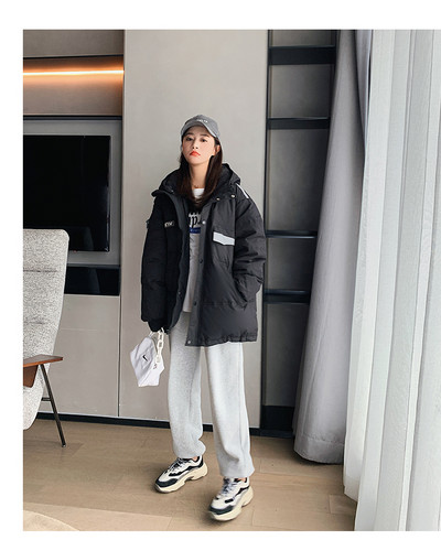 Γυναικείο μπουφάν φαρδύ μοντέλο με κεντημένη επιγραφή