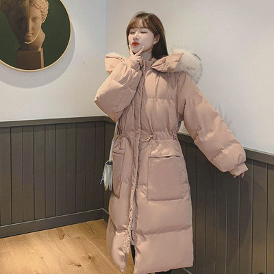 Moteriška ilga striukė su gobtuvu ir kelių spalvų pūkais