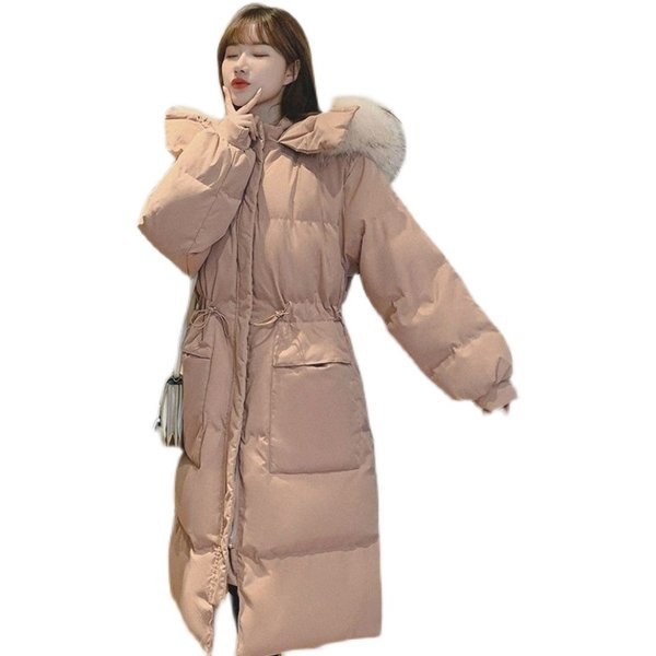 Moteriška ilga striukė su gobtuvu ir kelių spalvų pūkais