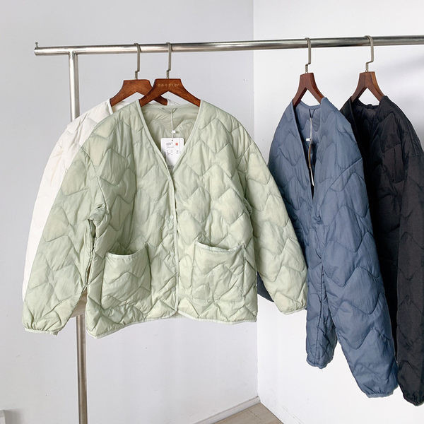 Ženska jakna na gumbe i špic izrez - više boja