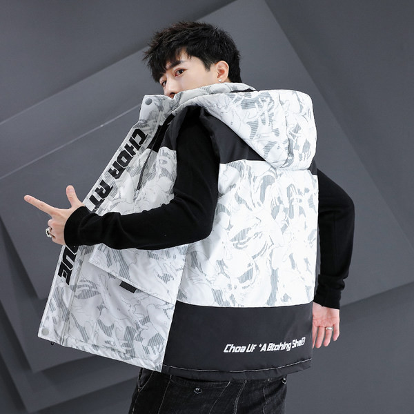 Kamufliažinė vyriška liemenė rudeniui ir žiemai su gobtuvu - Dideli dydžiai