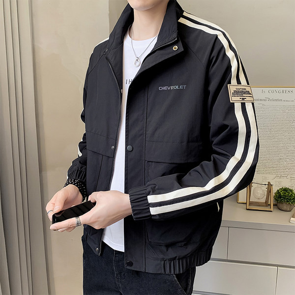 Jachetă casual pentru bărbați cu emblemă și nasturi