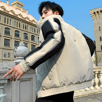 Κοντό χειμερινό μπουφάν με ζεστή επένδυση για άνδρες