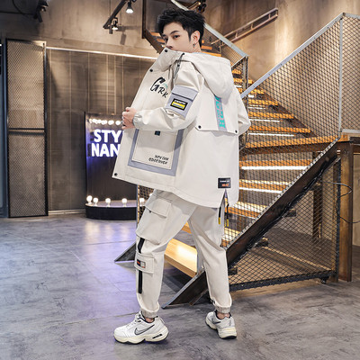 Ανδρικό μπουφάν με κουκούλα και τσέπες σε διάφορα χρώματα