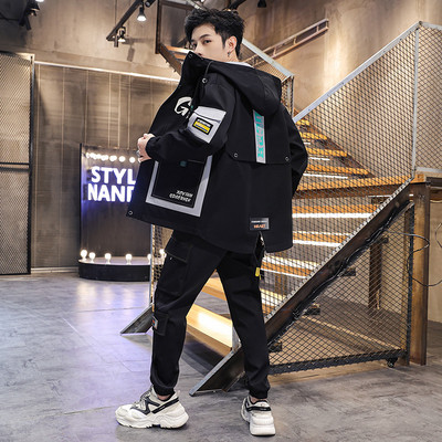 Ανδρικό μπουφάν με κουκούλα και τσέπες σε διάφορα χρώματα