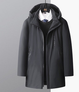 Ανδρικό μπουφάν μεσαίου μήκους με κουκούλα