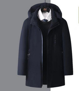 Ανδρικό μπουφάν μεσαίου μήκους με κουκούλα