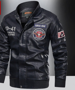 Moderna muška jakna od eko kože sa natpisima