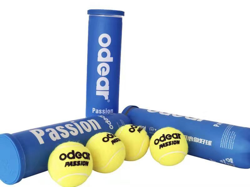 Κουτί με 4 μπάλες τένις