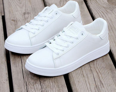 Έκο δερμάτινα αθλητικά παπούτσια με επίπεδη σόλα για άνδρες