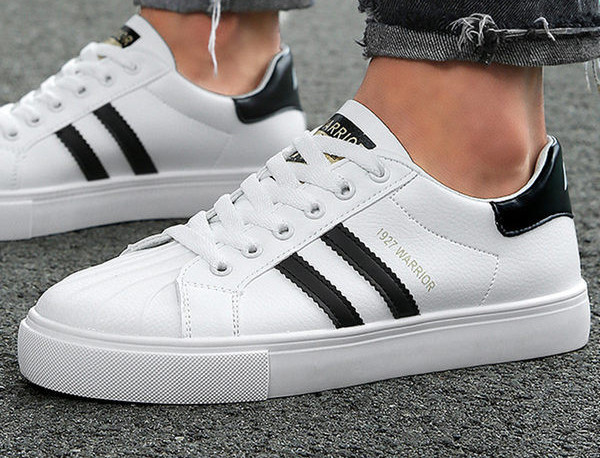 Adidași cu talpă plate pentru bărbați și femei - două modele