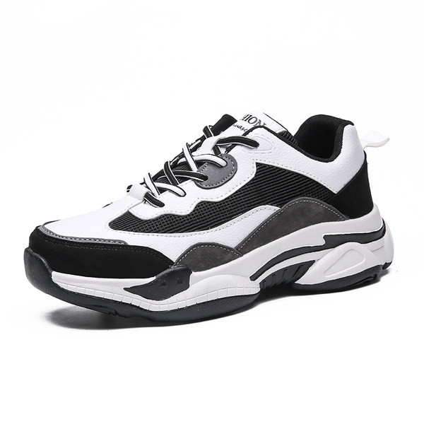 Adidași respirabili pentru bărbați și femei - mai multe modele