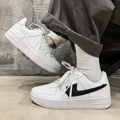 Αθλητικά παπούτσια για άνδρες και γυναίκες από τεχνητό δέρμα - διάφορα μοντέλα