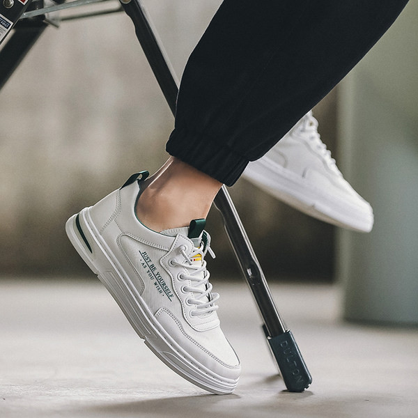 Adidași sport și casual pentru bărbați din piele ecologică