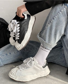 Ανδρικά αθλητικά παπούτσια με επίπεδη σόλα - στρογγυλεμένο μοντέλο