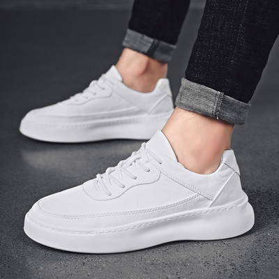 Απλό μοντέλο ανδρικά αθλητικά παπούτσια  από οικολογικό δέρμα