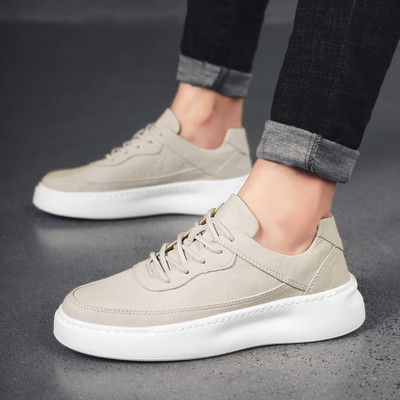 Απλό μοντέλο ανδρικά αθλητικά παπούτσια  από οικολογικό δέρμα