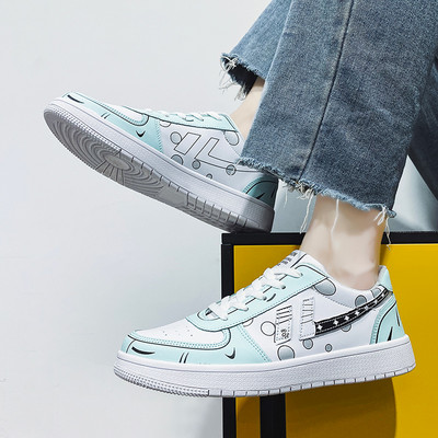 Ανδρικά αθλητικά παπούτσια με επίπεδη σόλα - οικολογικό δέρμα