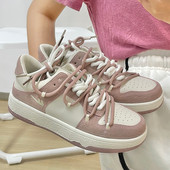 Γυναικεία αθλητικά παπούτσια σε απαλά χρώματα