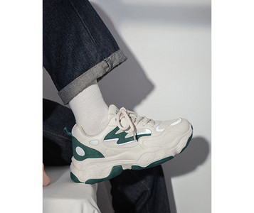 Γυναικεία αθλητικά παπούτσια με κορδόνια και τραχιά σόλα - διάφορα χρώματα