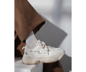 Γυναικεία αθλητικά παπούτσια με κορδόνια και τραχιά σόλα - διάφορα χρώματα