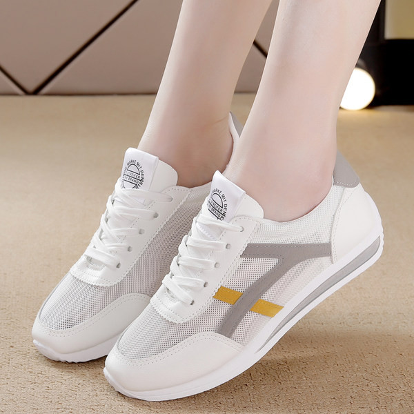 Tenisi dama in mai multe culori si cravate