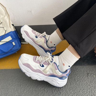 Γυναικεία αθλητικά παπούτσια με τραχιά σόλα και κορδόνια - τρία χρώματα