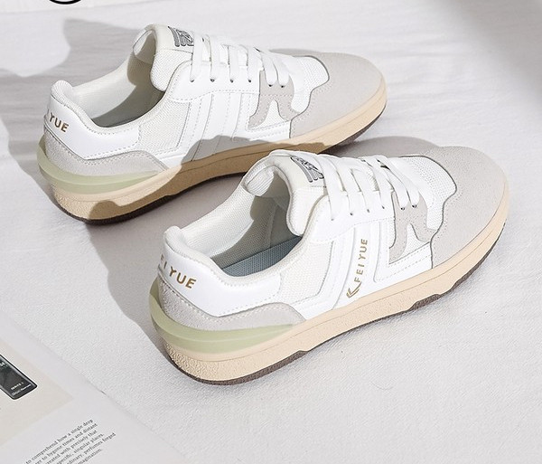 Adidași de damă cu talpă plată - mai multe culori