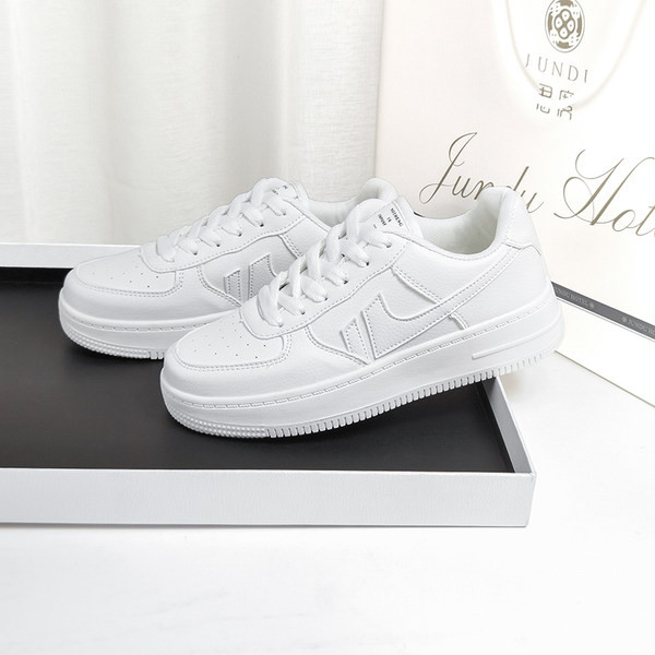 Γυναικεία casual αθλητικά παπούτσια με επίπεδη σόλα από οικολογικό δέρμα