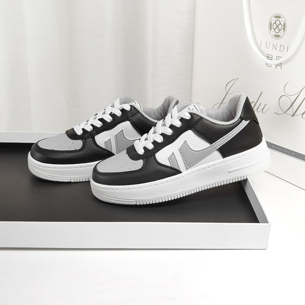 Γυναικεία casual αθλητικά παπούτσια με επίπεδη σόλα από οικολογικό δέρμα