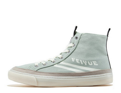 Γυναικεία αθλητικά παπούτσια με επίπεδη σόλα και κορδόνια - διάφορα μοντέλα