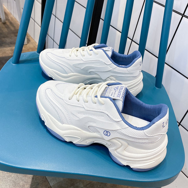 Κομψά γυναικεία αθλητικά παπούτσια στρογγυλεμένο μοντέλο