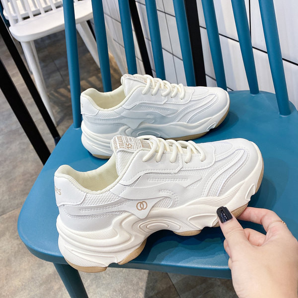 Κομψά γυναικεία αθλητικά παπούτσια στρογγυλεμένο μοντέλο