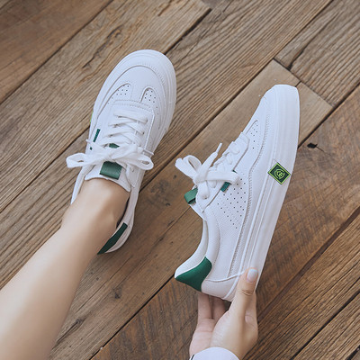 Γυναικεία αθλητικά παπούτσια - διάφορα μοντέλα