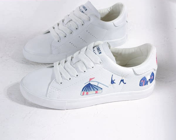 Γυναικεία αθλητικά παπούτσια - διάφορα μοντέλα