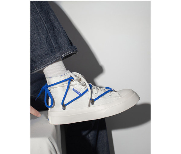 Adidasi moderni de dama cu cravate colorate