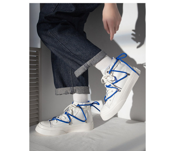 Adidasi moderni de dama cu cravate colorate