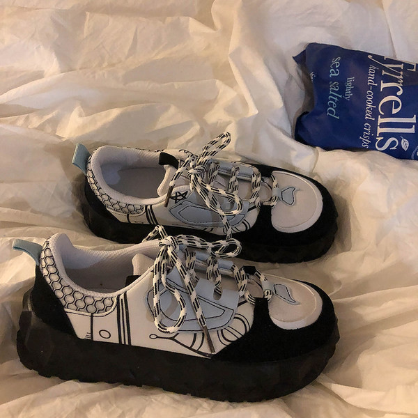 Adidași eleganti de damă cu broderie și model rotunjit de șireturi