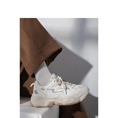 Μοντέρνα γυναικεία αθλητικά παπούτσια με ψηλή επίπεδη σόλα και κορδόνια σε δύο μοντέλα