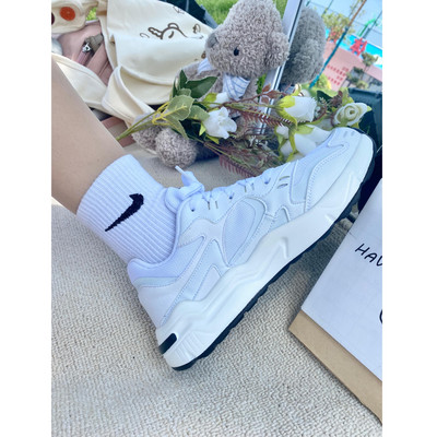 Γυναικεία casual αθλητικά παπούτσια με επίπεδη σόλα, στρογγυλεμένο μοντέλο