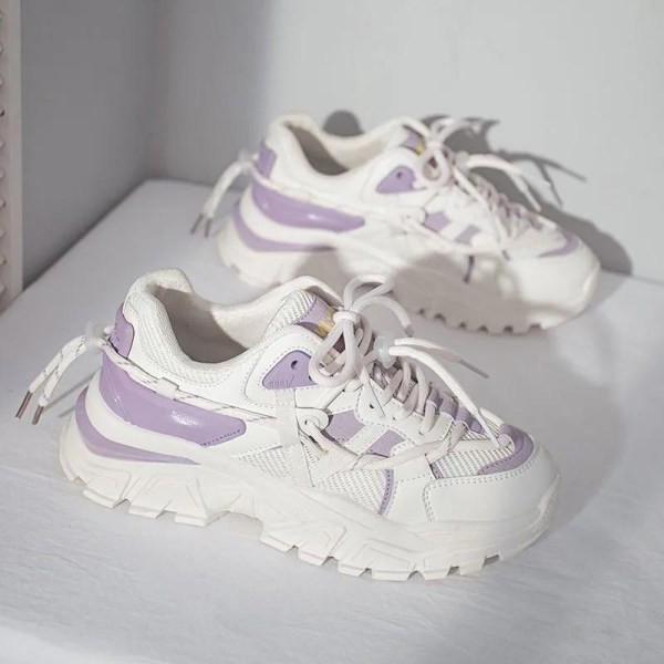 Γυναικεία αθλητικά παπούτσια με κορδόνια και τραχιά σόλα - δύο χρώματα