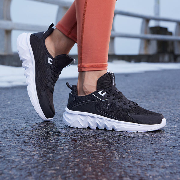 Γυναικεία πάνινα παπούτσια με επίπεδη σόλα - τέσσερα χρώματα