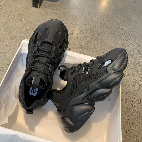 Νέο μοντέλο γυναικεία αθλητικά παπούτσια  με ψηλή  σόλα και κορδόνια