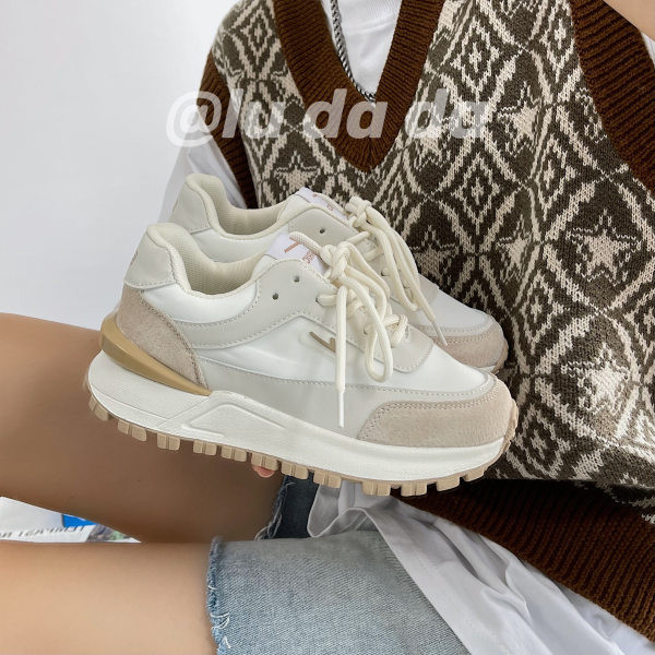 Maratoane elegante pentru femei, cu talpă aspră și șireturi