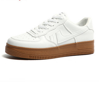 Νέο μοντέλο γυναικεία αθλητικά παπούτσια  σε λευκό χρώμα