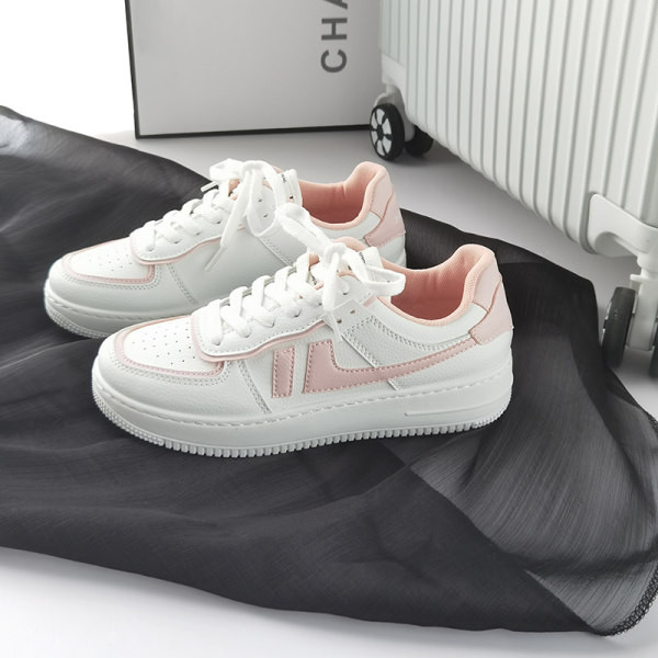 Νέο μοντέλο γυναικεία αθλητικά παπούτσια  σε λευκό χρώμα