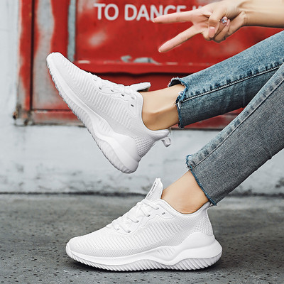 Γυναικεία αθλητικά  παπούτσια με κορδόνια σε διάφορα χρώματα