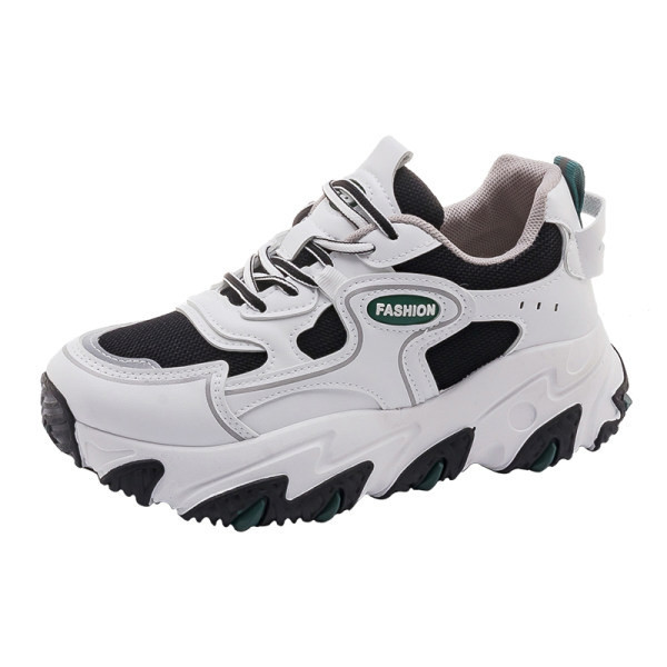 Γυναικεία αθλητικά παπούτσια με τραχιά σόλα και  κορδόνια